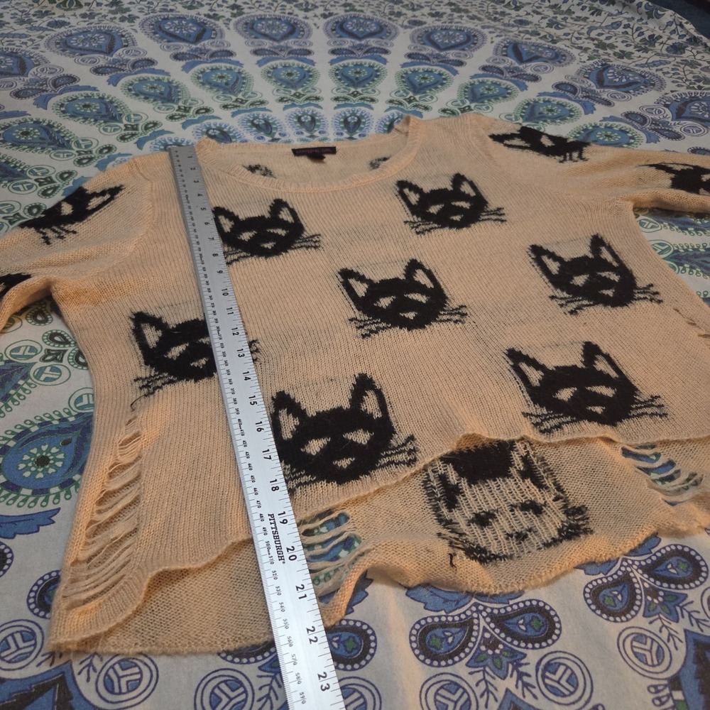 Material Girl XL Cat Sweater Distressed Knit Goth Grunge Alt Cat Lady Punk Y2K - Picture 10 of 10